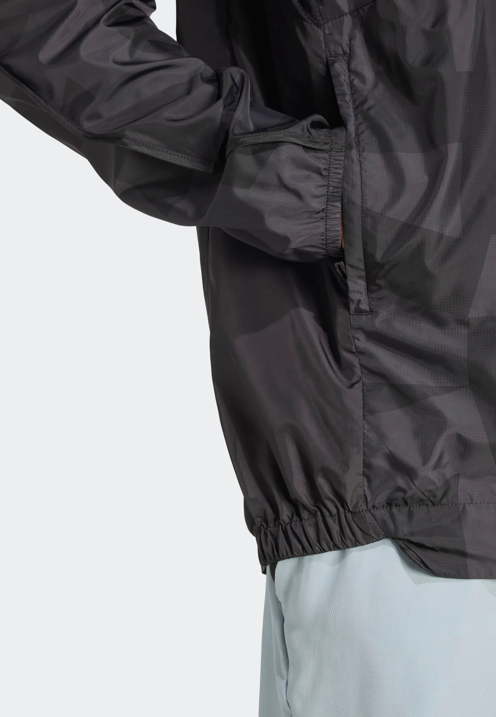 Terrex Multi Printed Black/Carbon - Windbreaker - Image 4