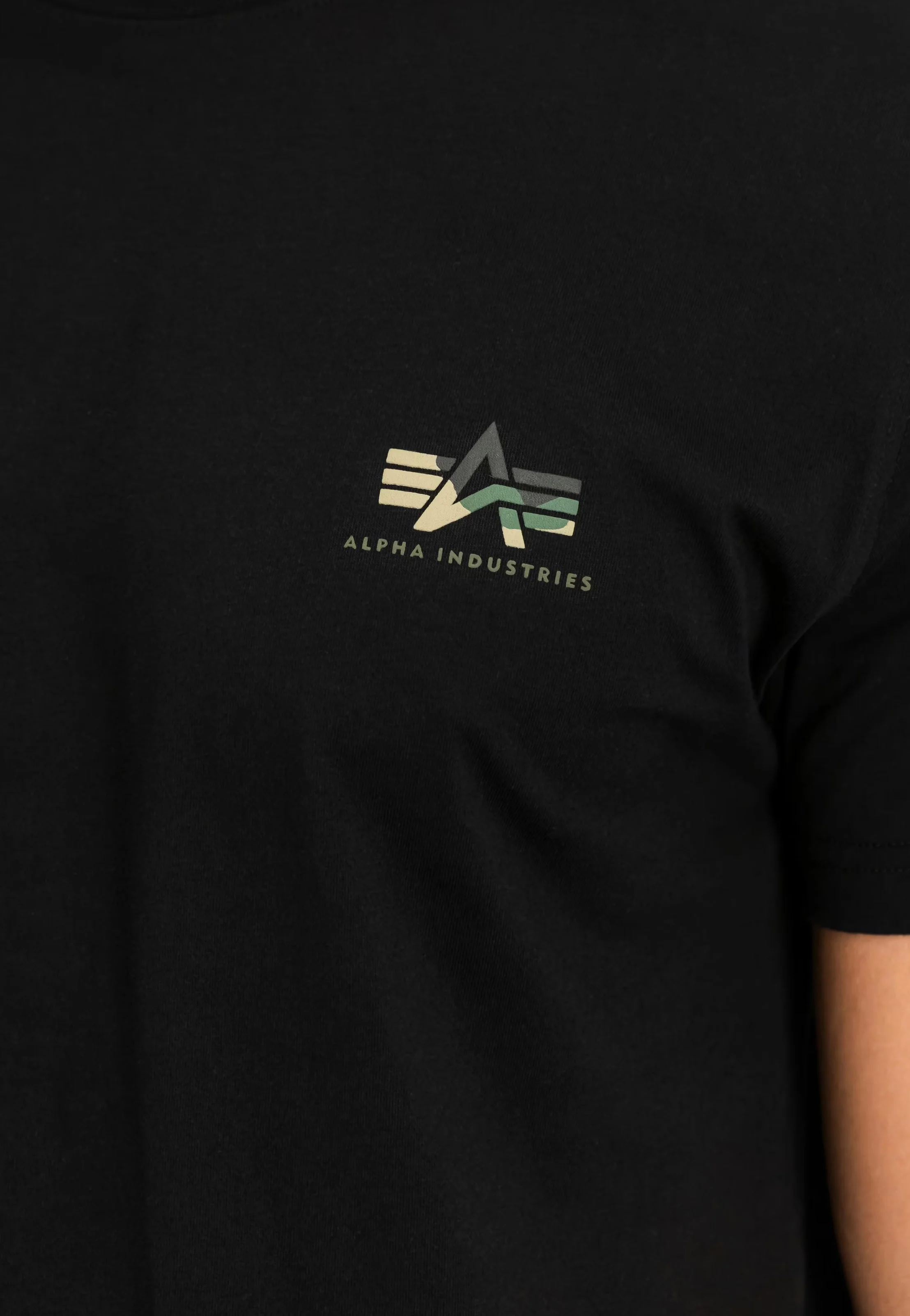 Camo Print Black - T-Shirt - Image 6