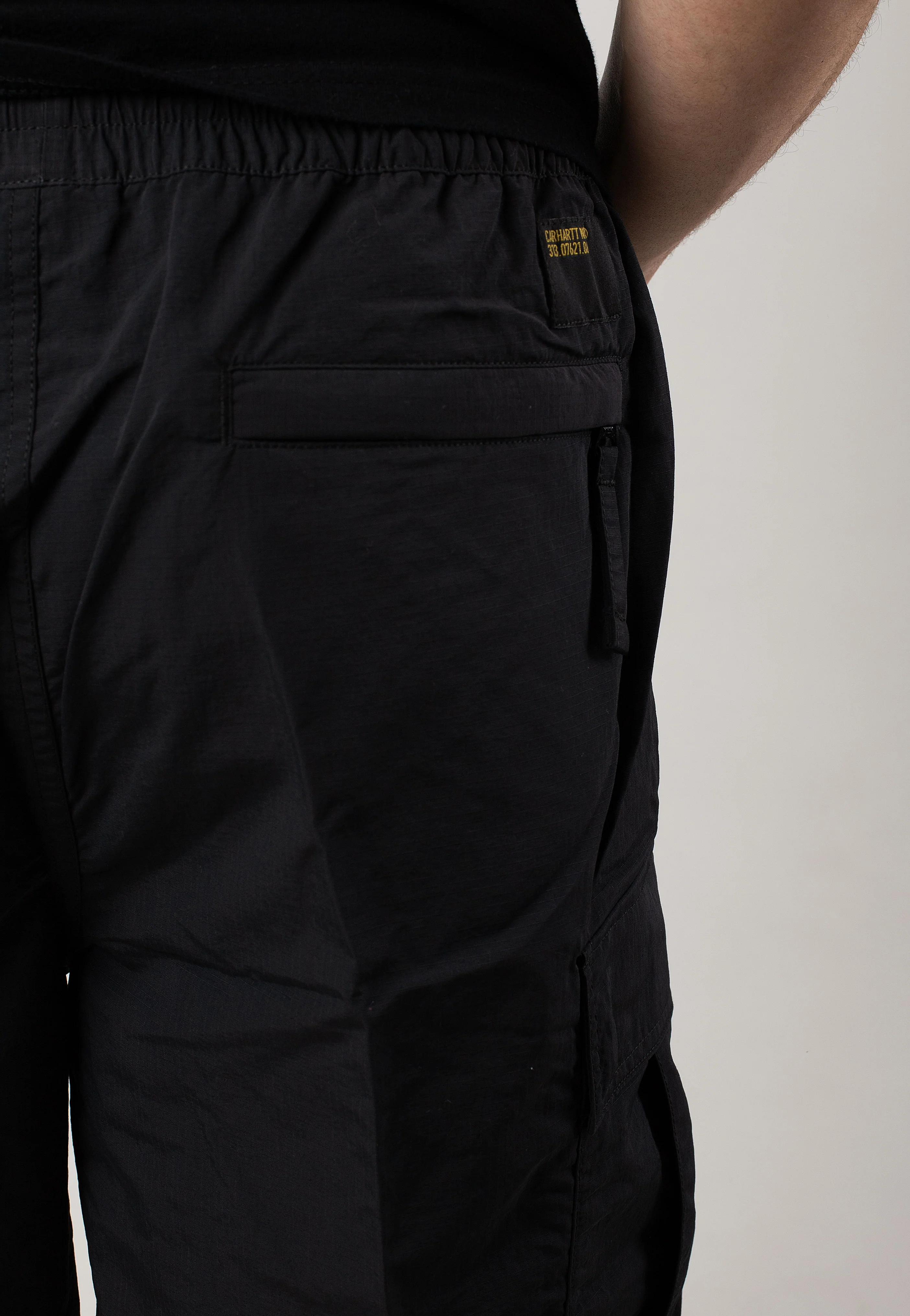 Evers Cargo Black - Shorts - Image 3