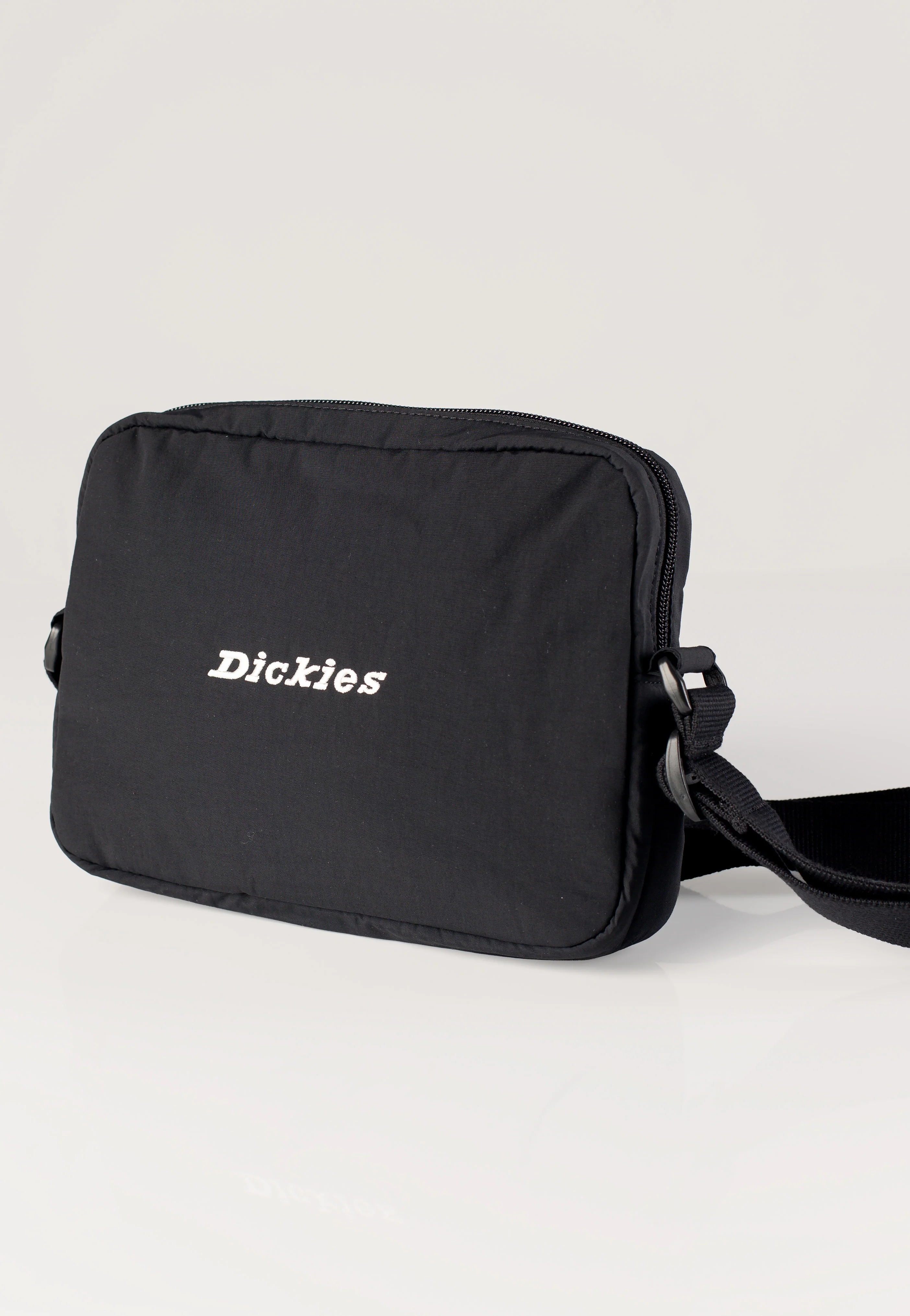 Enon Pouch Bag Black - Pouch Bag - Image 2