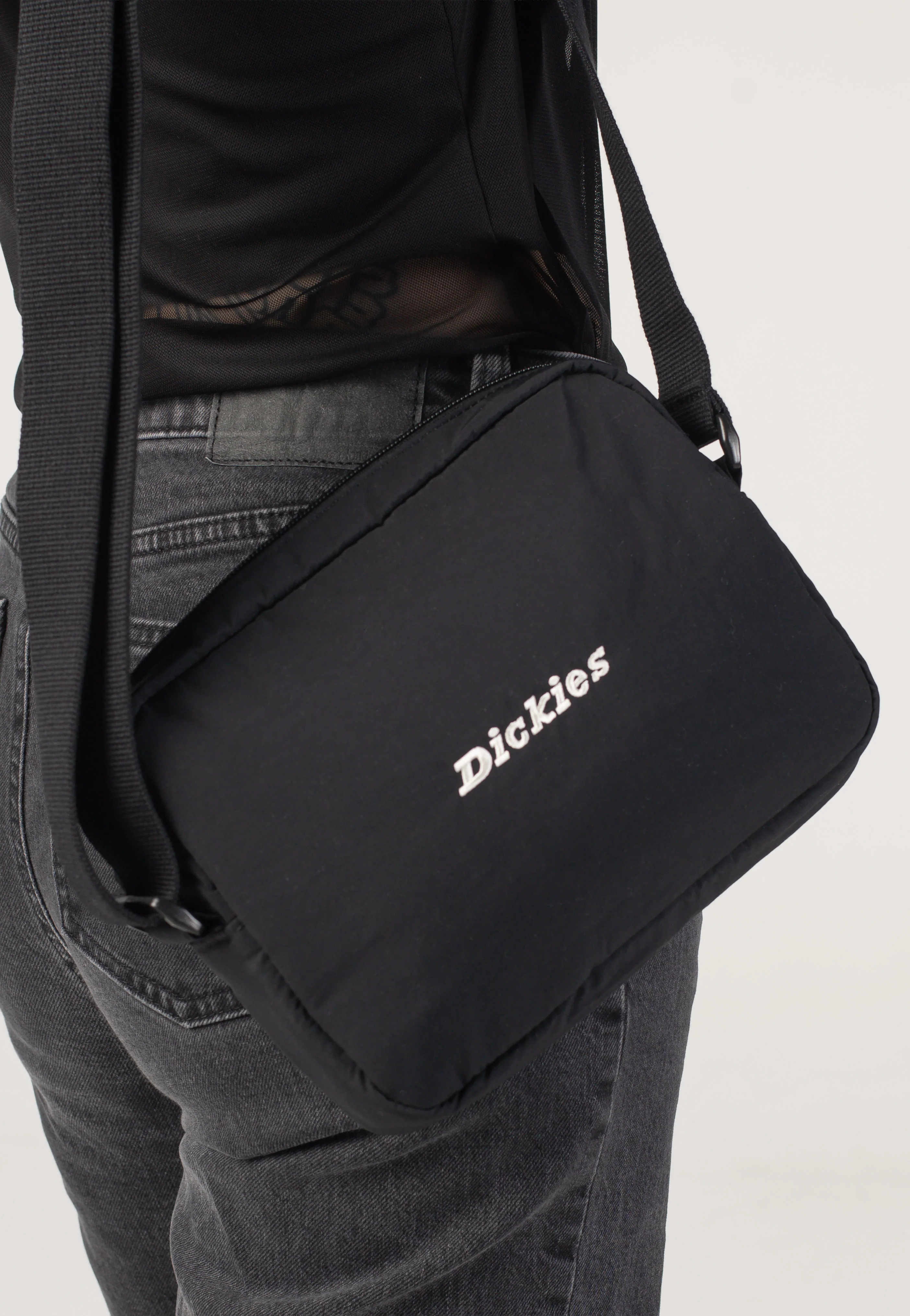 Enon Pouch Bag Black - Pouch Bag - Image 6