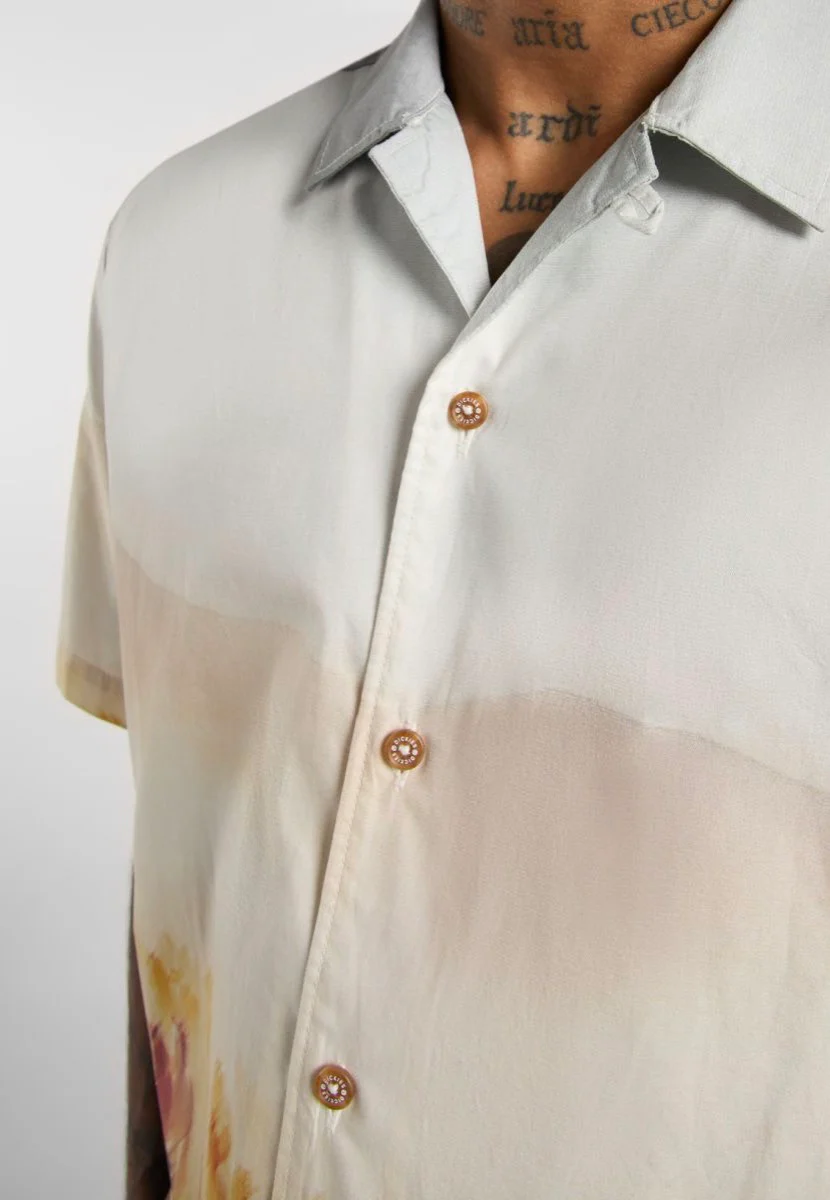 Running Wild Oak Buff - Shirt - Image 4