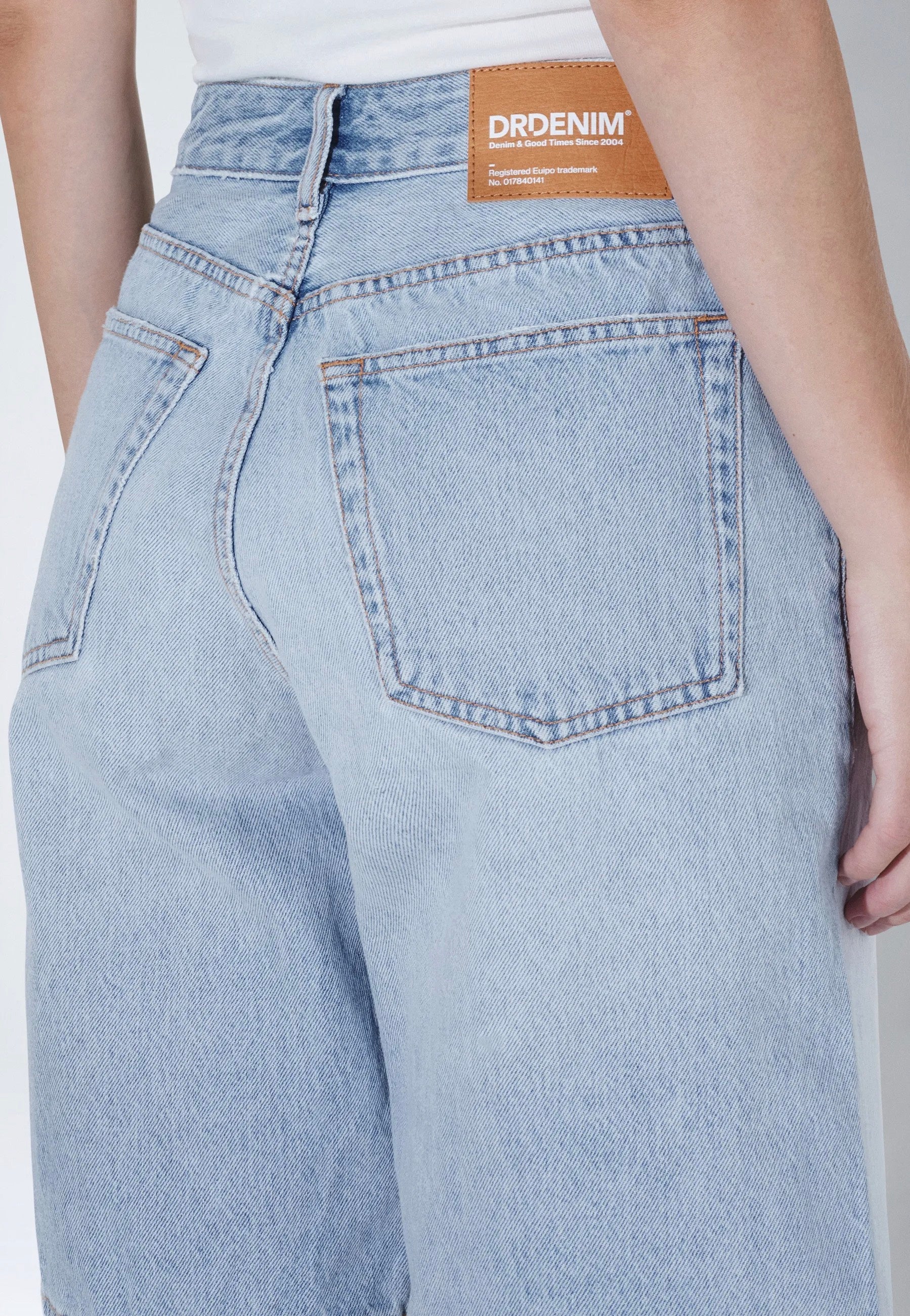 Asra Stream Light Fade - Shorts - Image 8