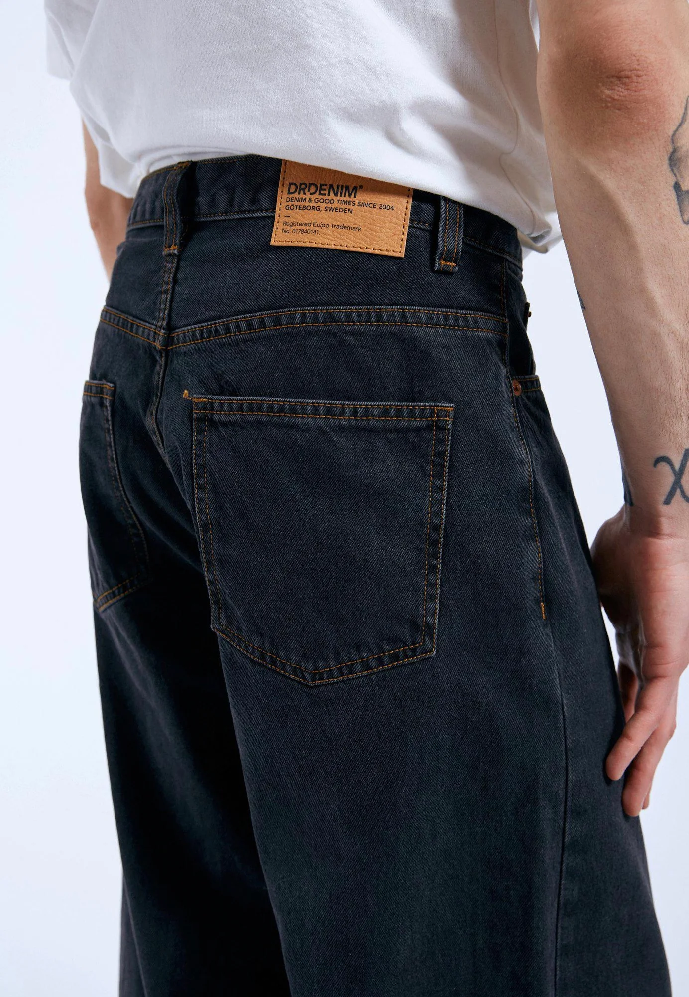 Kobe Dust Washed Black - Jeans - Image 5