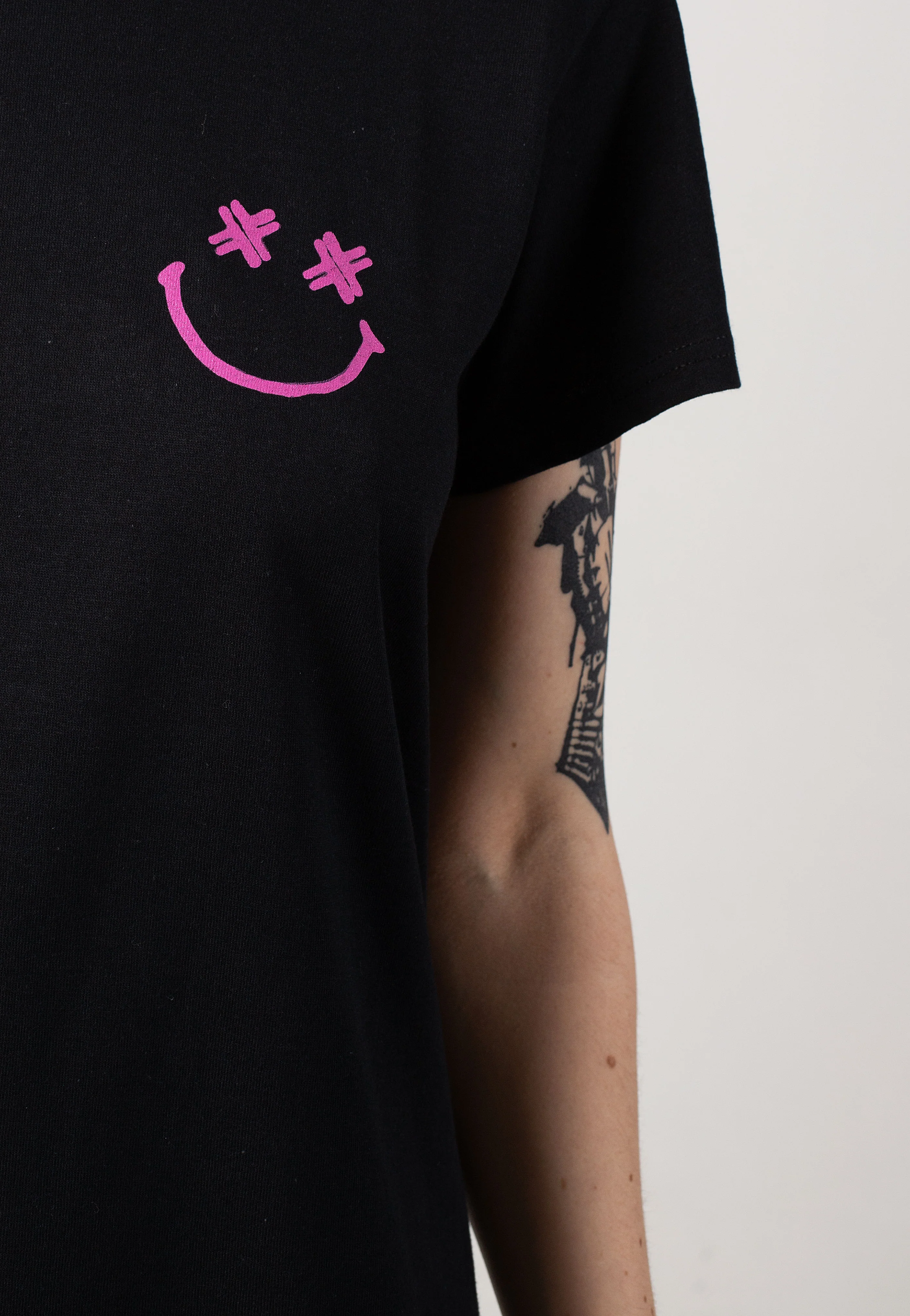 Fuckboi Smile - T-Shirt - Image 7