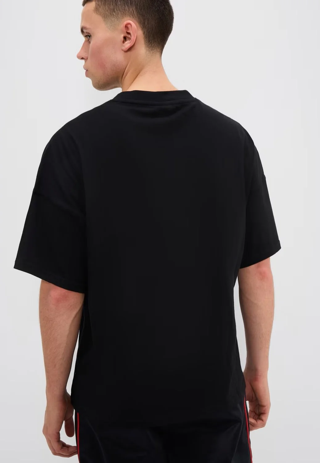 Savelli Black - T-Shirt - Image 3