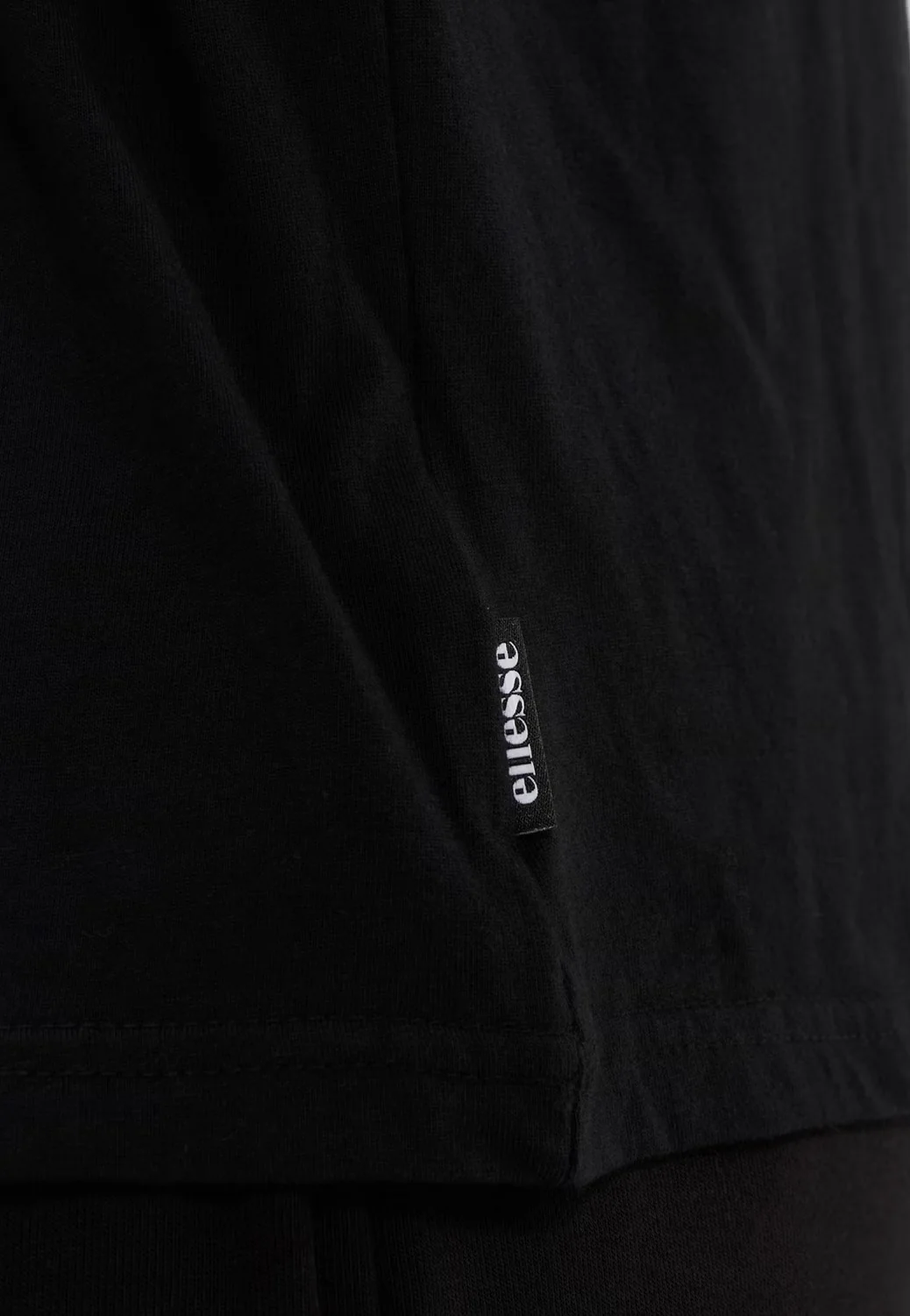 Savelli Black - T-Shirt - Image 5