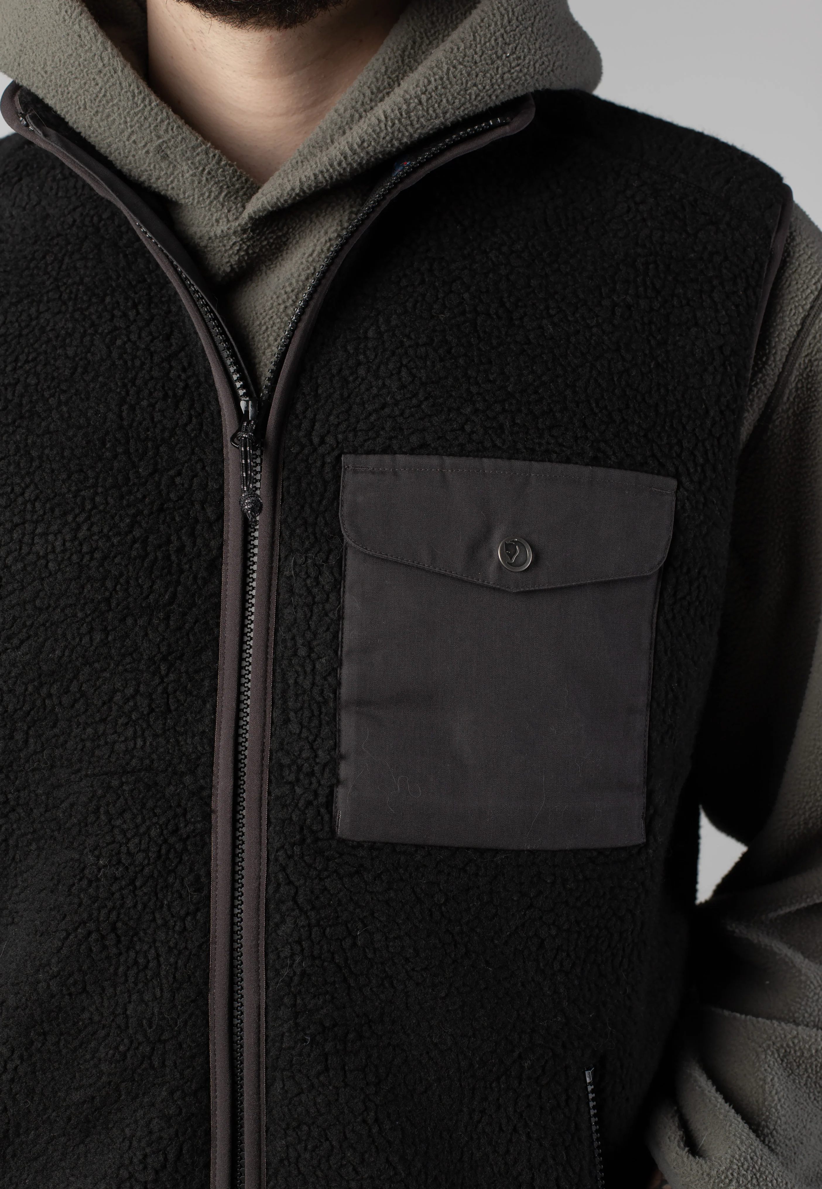 Vardag Pile Fleece Black/Dark Grey - Vest - Image 3