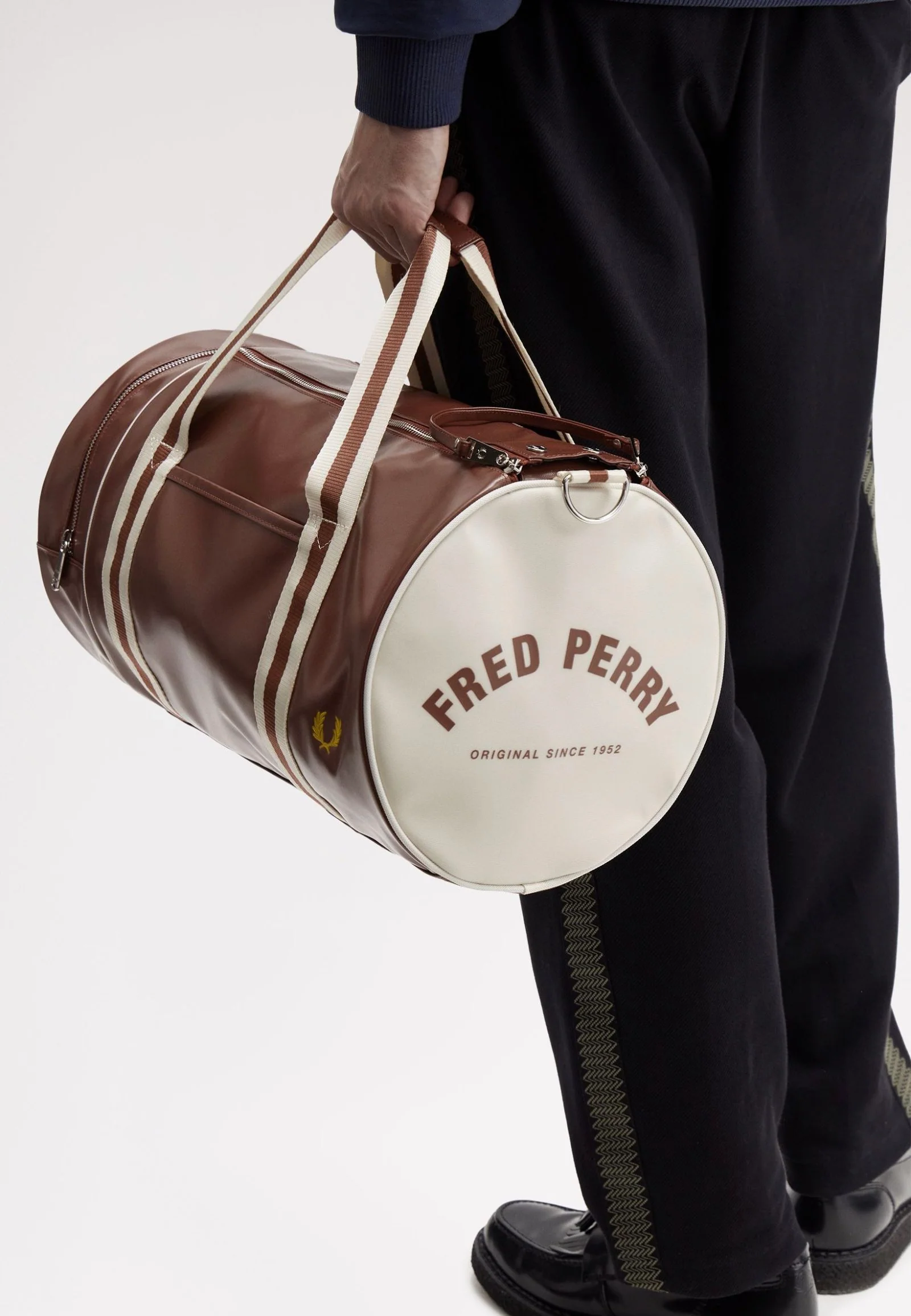 Classic Barrel Tan/Ecru - Dufflebag - Image 3