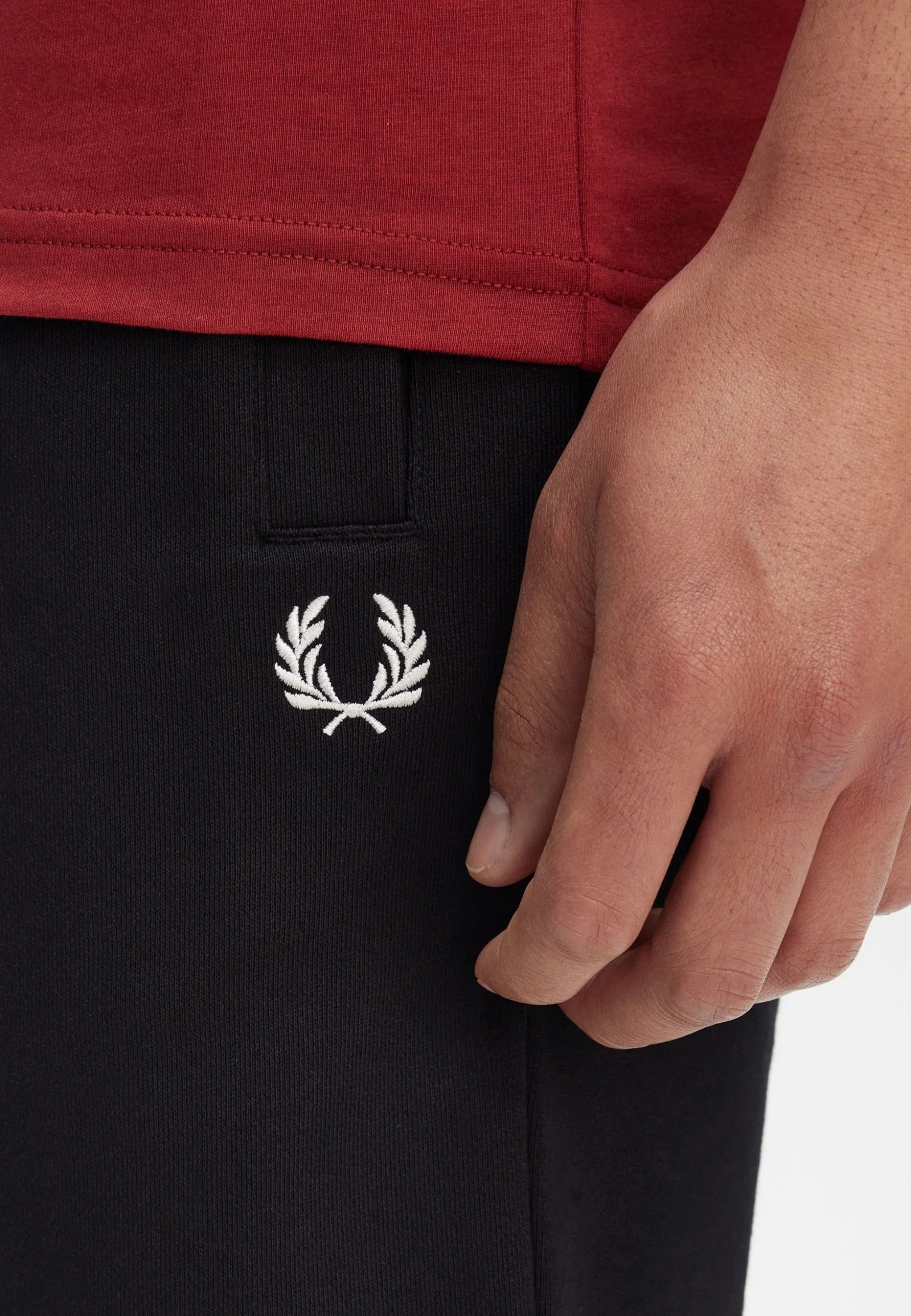 Classic Black - Shorts - Image 4