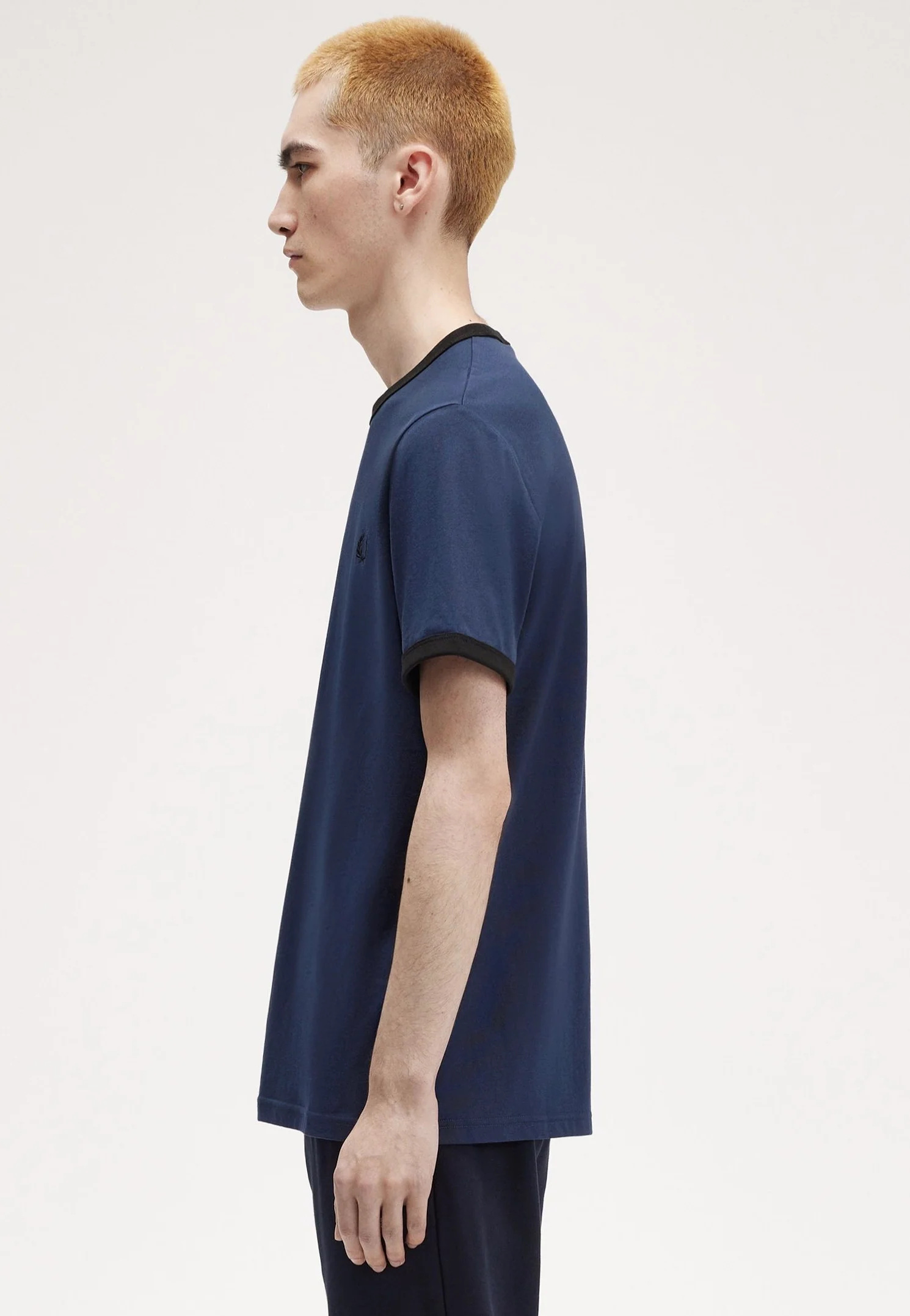 Ringer Dkcarbon/Black - T-Shirt - Image 2