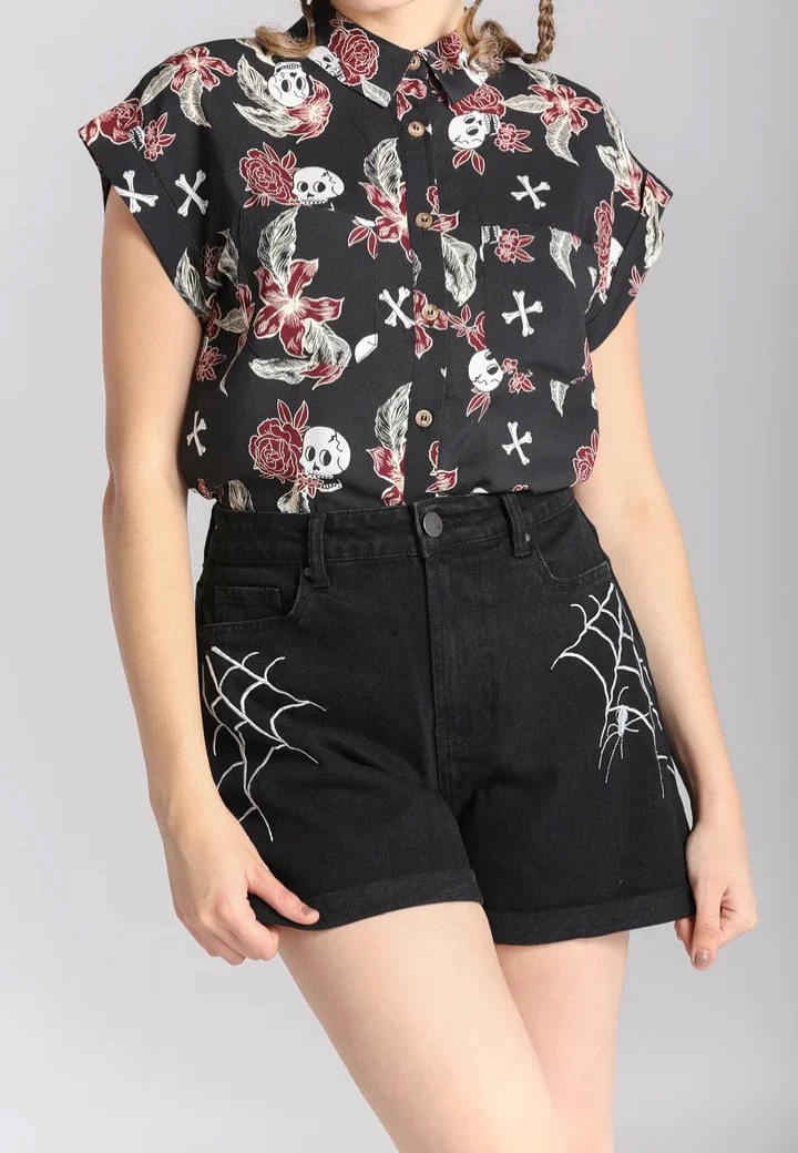 Arania Black - Shorts - Image 3