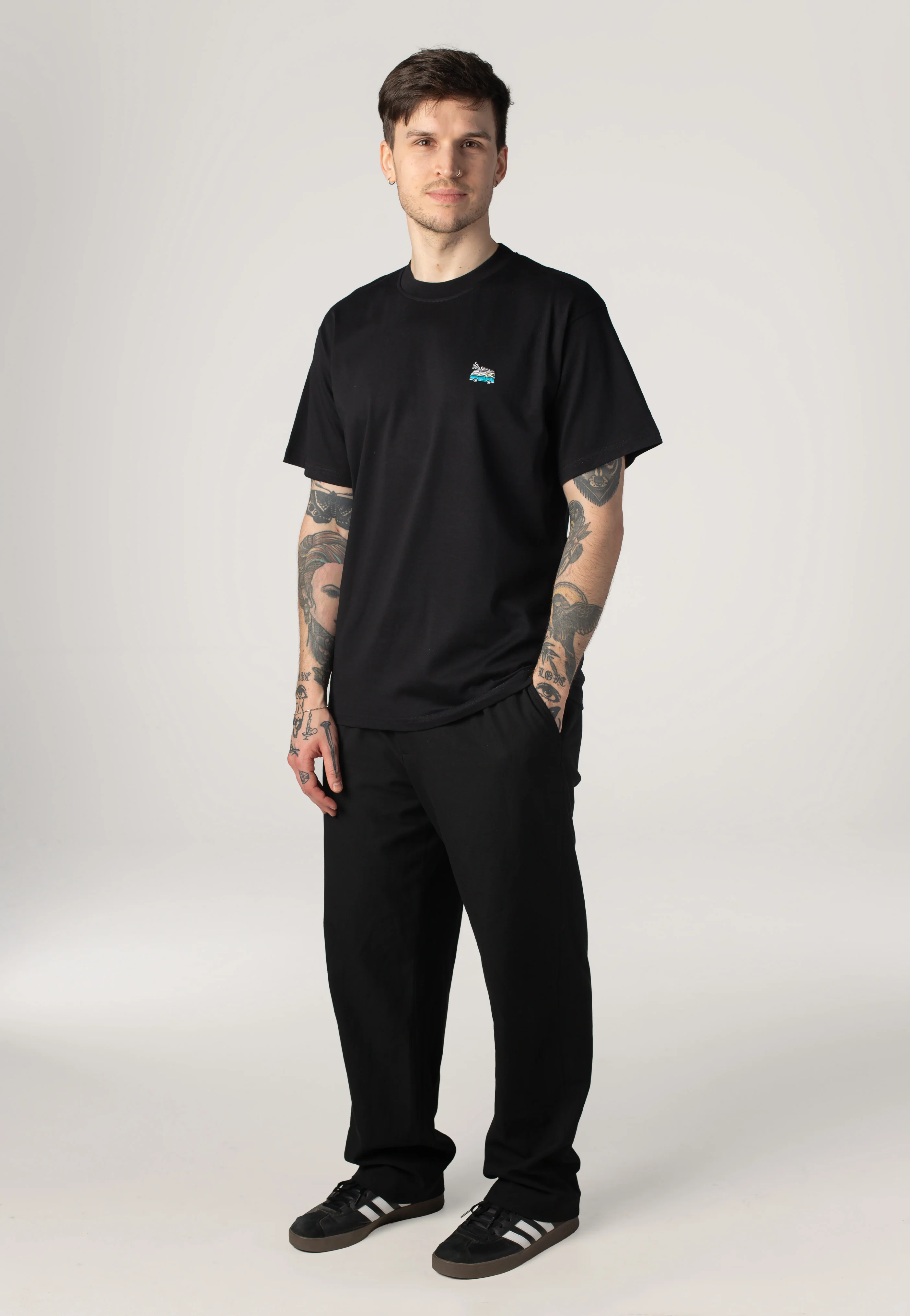 Smokin Van Black - T-Shirt - Image 5