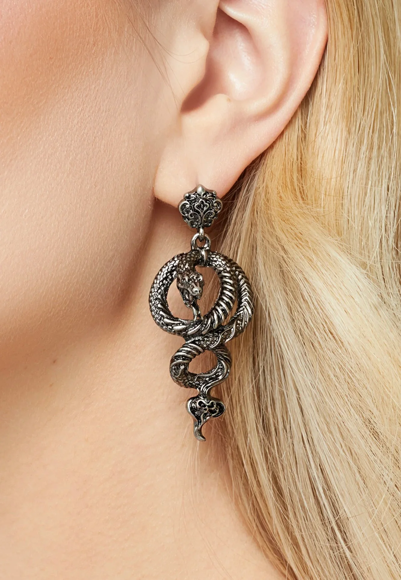 Deadly Coil Silver - Earrings - Image 2