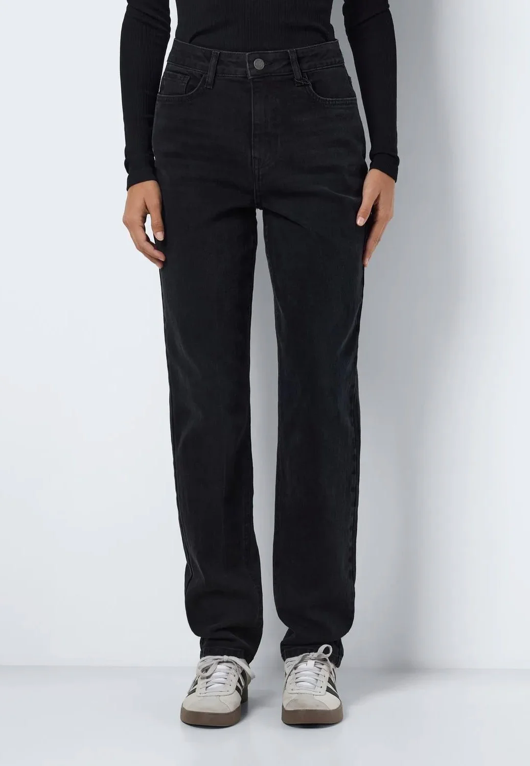 Daisy Mom Fit Black Denim - Jeans - Image 2