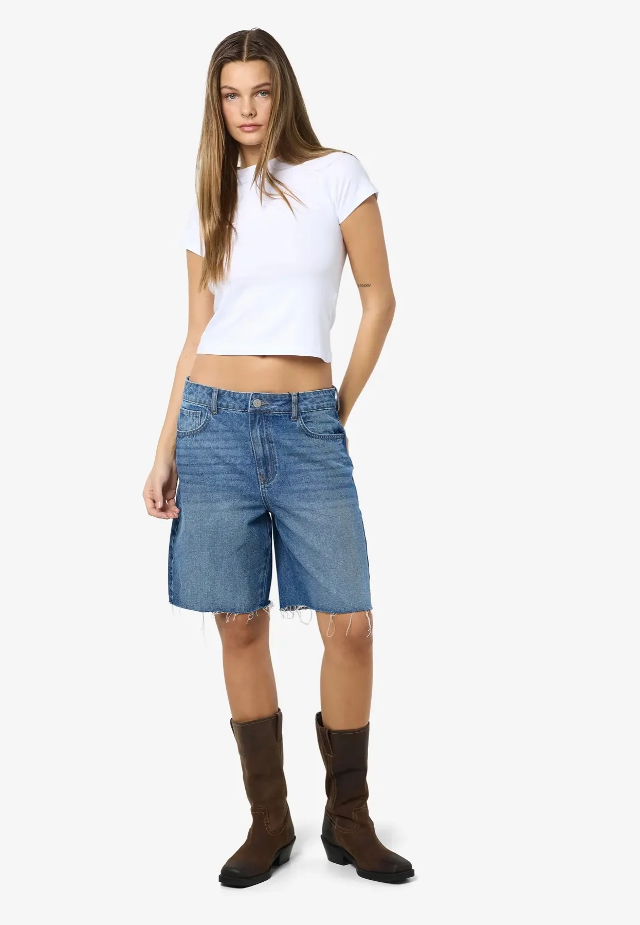 Holla Loose Medium Blue Denim - Shorts - Image 4