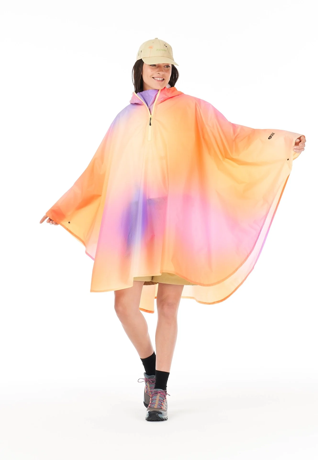 Eyasi Gradient Print - Poncho - Image 3