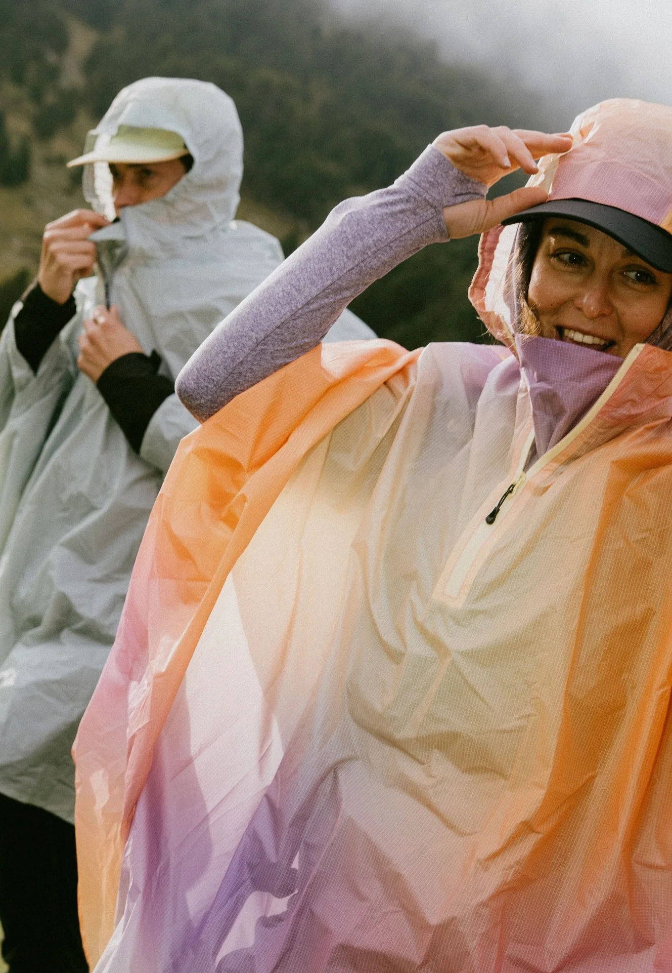 Eyasi Gradient Print - Poncho - Image 4