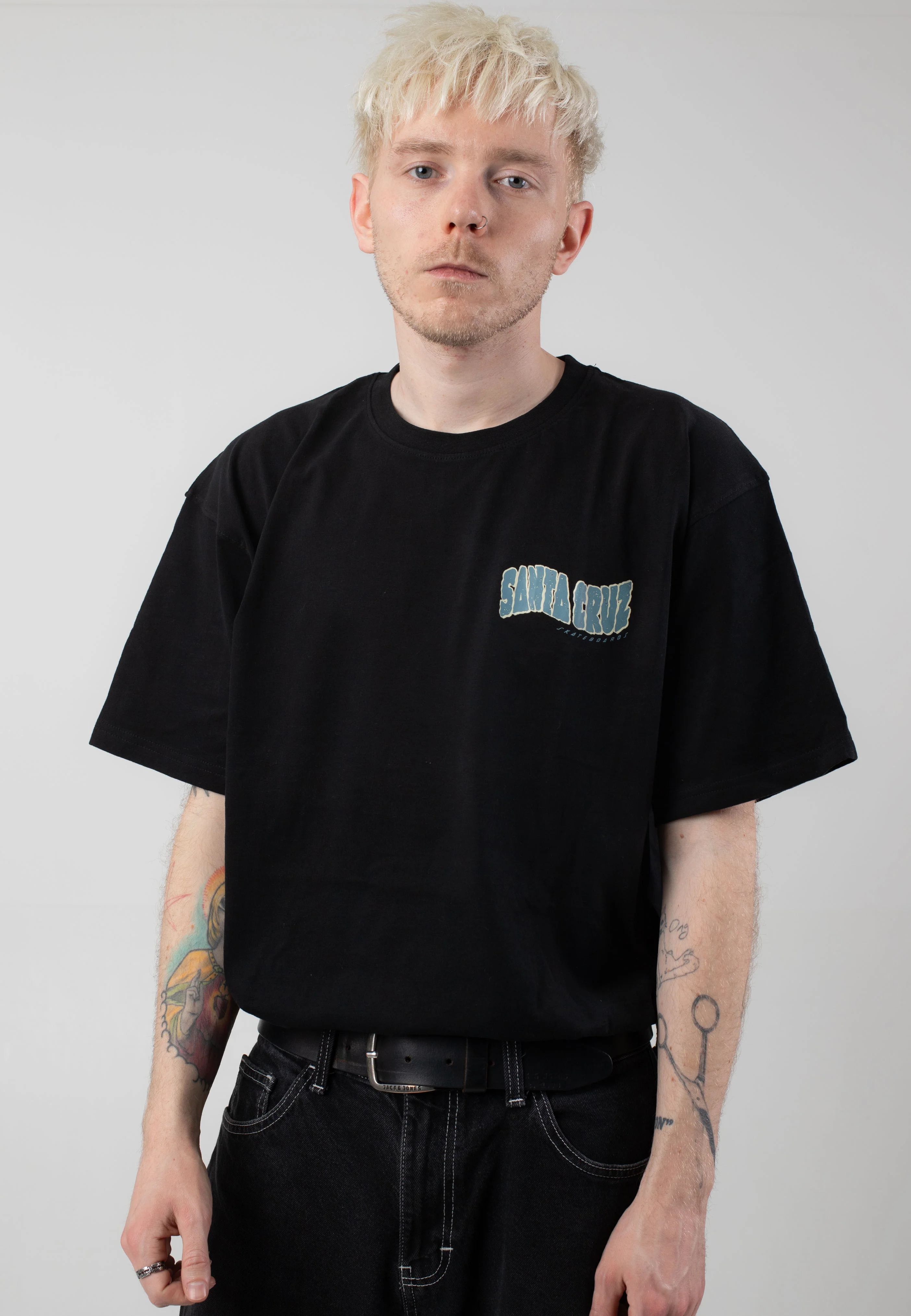 Tiki Hand Strip Black - T-Shirt