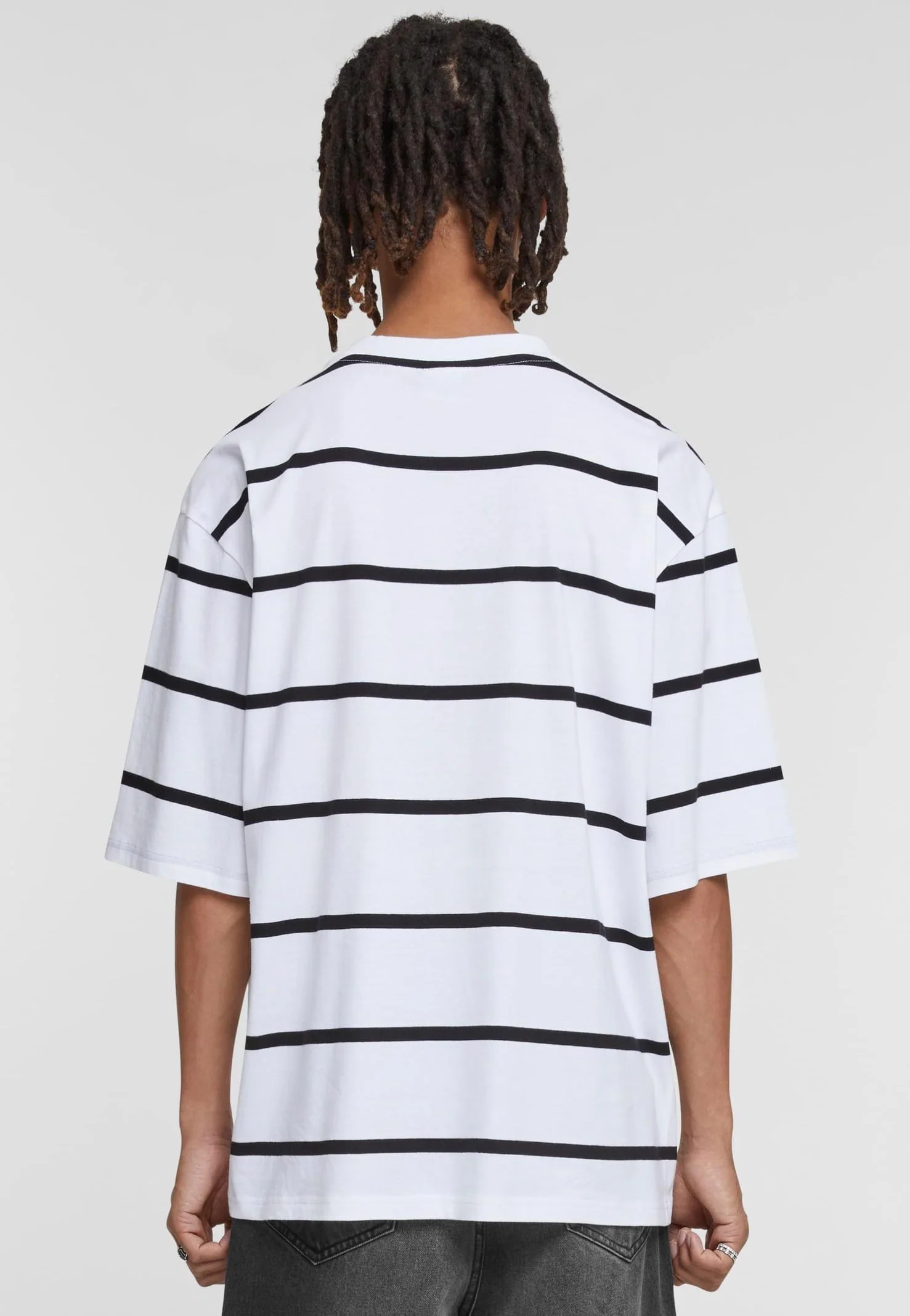 Oversized Sleeve Modern Stripe White/Black - T-Shirt - Image 4