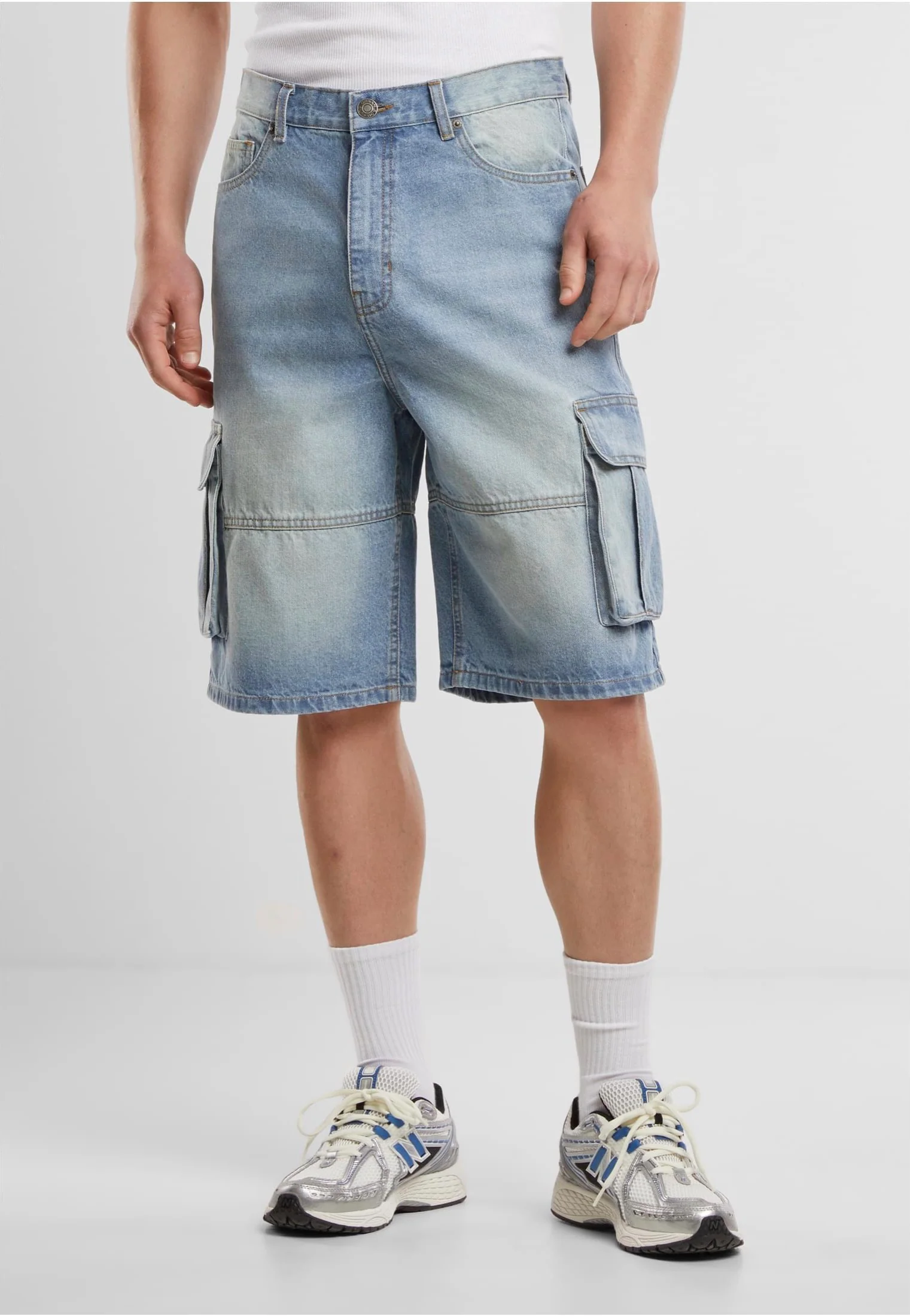 Relaxed Denim Cargo New Light Blue Dirty Washed - Shorts - Image 6