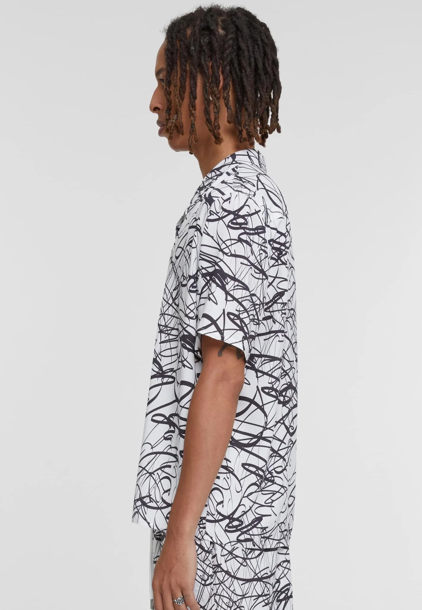 Viscose AOP Resort Whitescribble - Shirt - Image 3