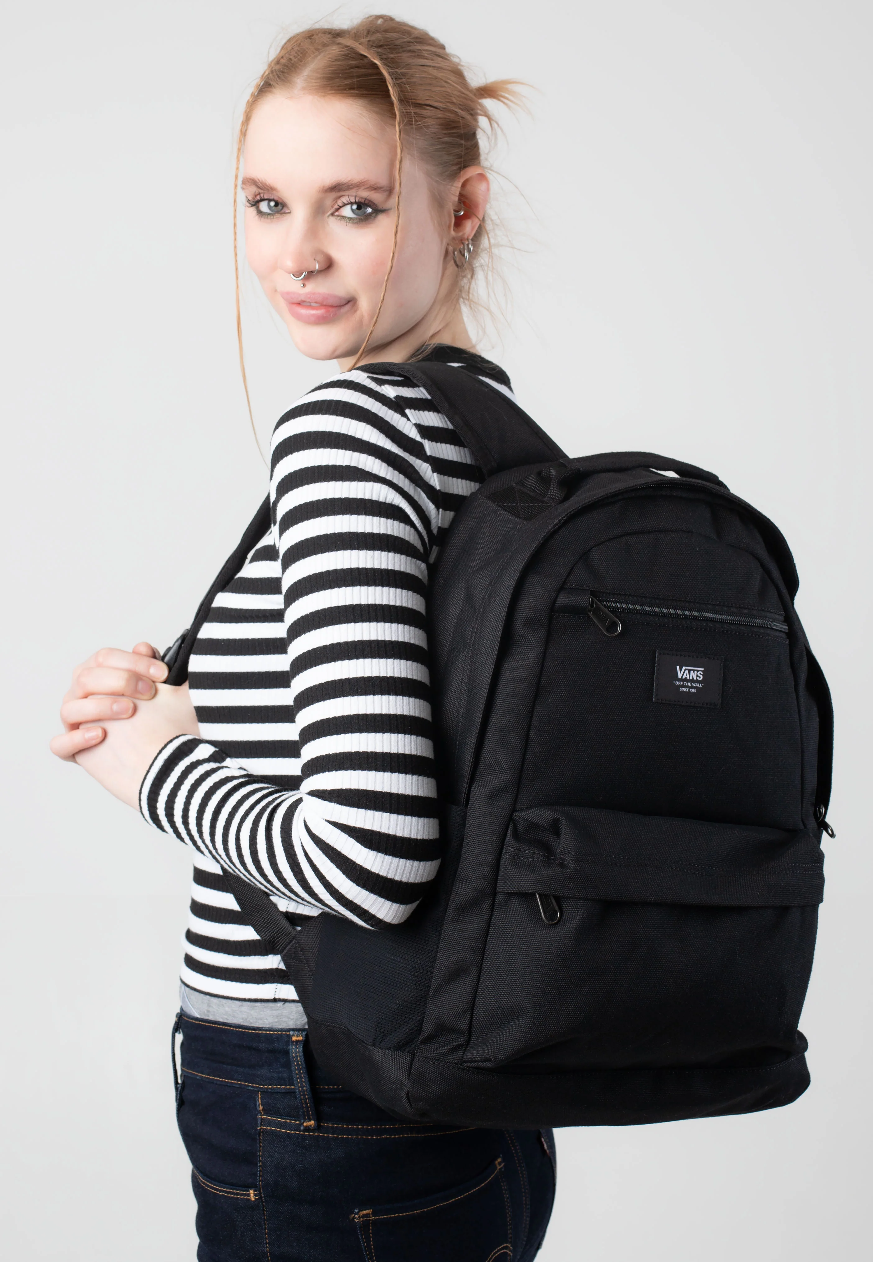 Startle Black - Backpack - Image 7