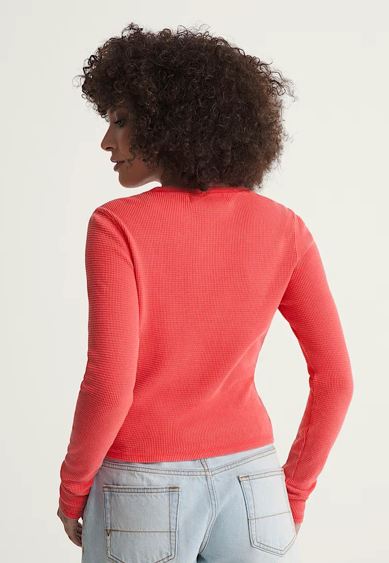 Teri Waffle Crimson Haze - Longsleeve - Image 2