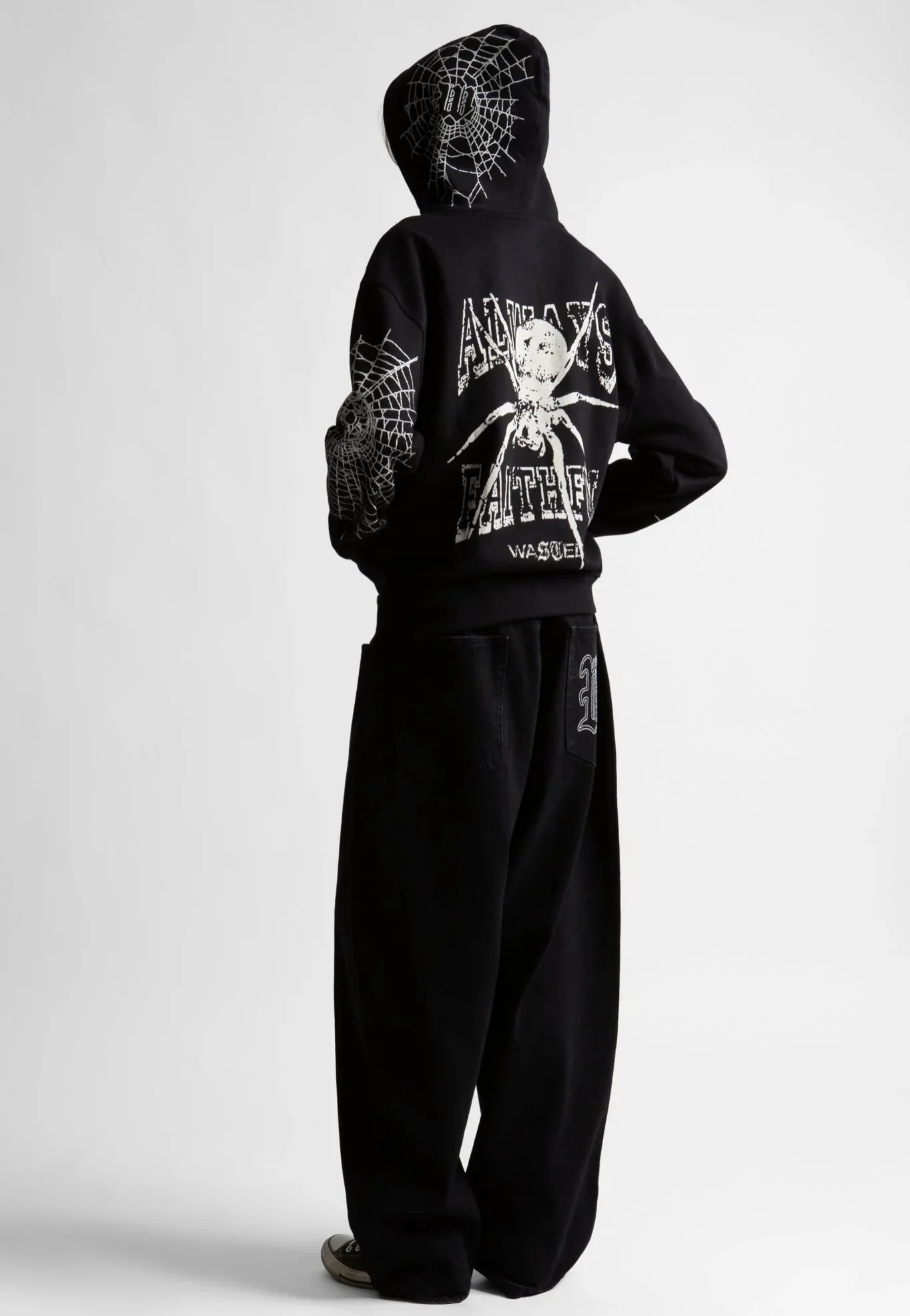 Authentic Black - Zipper - Image 5