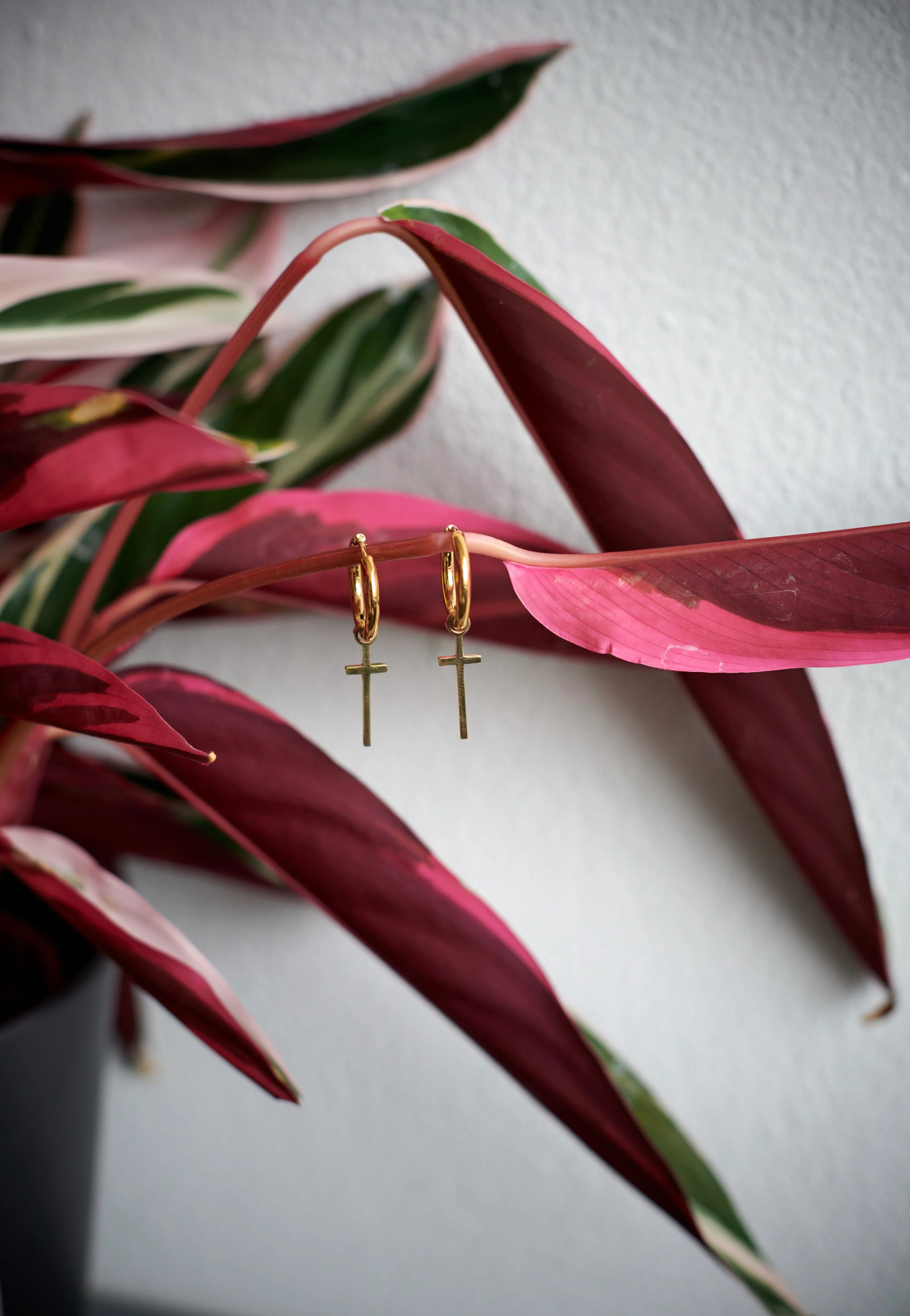 Little Cross Gold - Earrings - Image 5